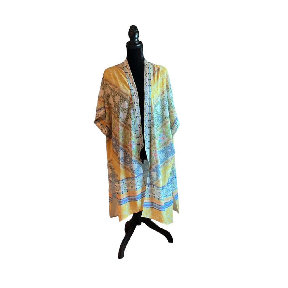 Umgee Women’s long body kimono cardigan loose cover up. Size small